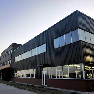 Edificios prefabricados de acero de varios pisos pintados o galvanizados