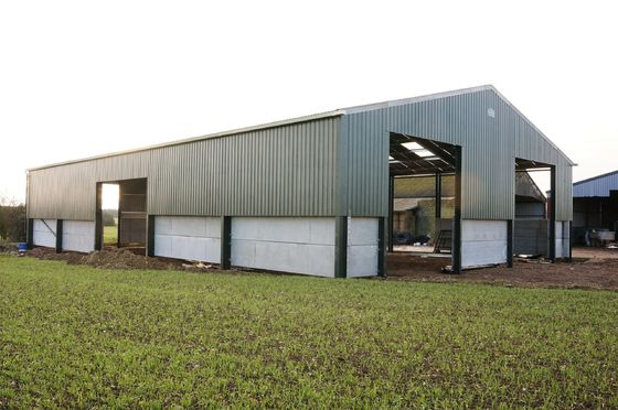 Construcción industrial de estructuras prefabricadas de acero