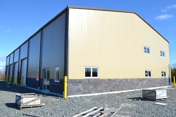Construcción de estructuras de acero, taller de reparación de automóviles, ingeniero de diseño de estructuras de edificios, guiado en la construcción del sitio
