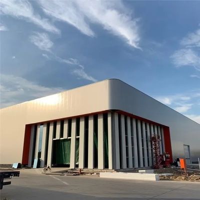 Estética moderna Instalaciones de construcción y materiales de construcción para proyectos de diseño contemporáneo