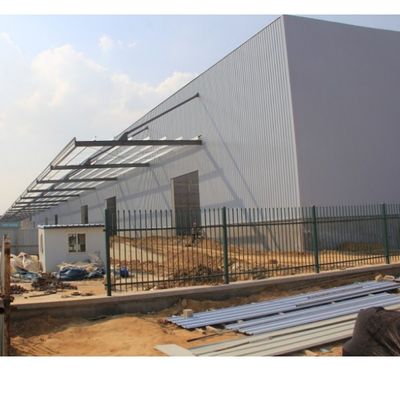 Oferta directa de construcción de estructuras prefabricadas de acero de alta resistencia de tornillo conectado para una instalación rápida