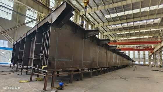 Puente de vigas de acero personalizado de alta resistencia para proyectos ferroviarios de autopistas Tiempo de construcción corto y fuerte